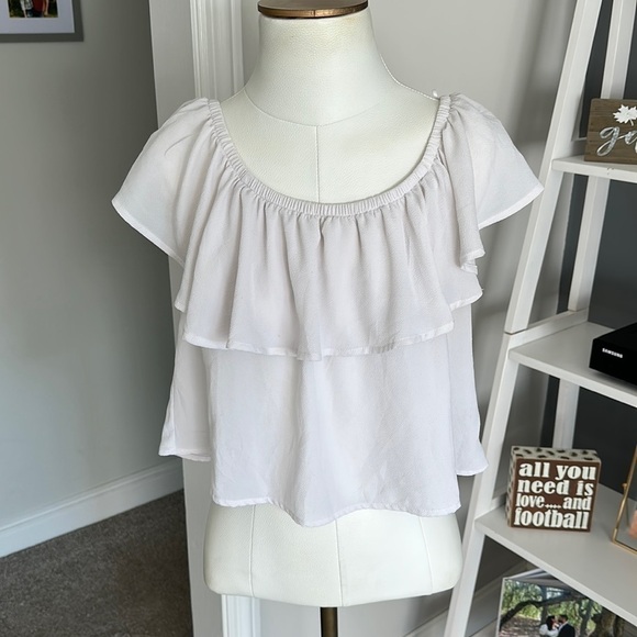 𝅺Design Lab White Top - Picture 1 of 2
